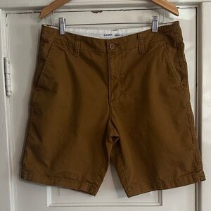 Old Navy Men's Brown Lived-In Straight 9” Inseam Shorts